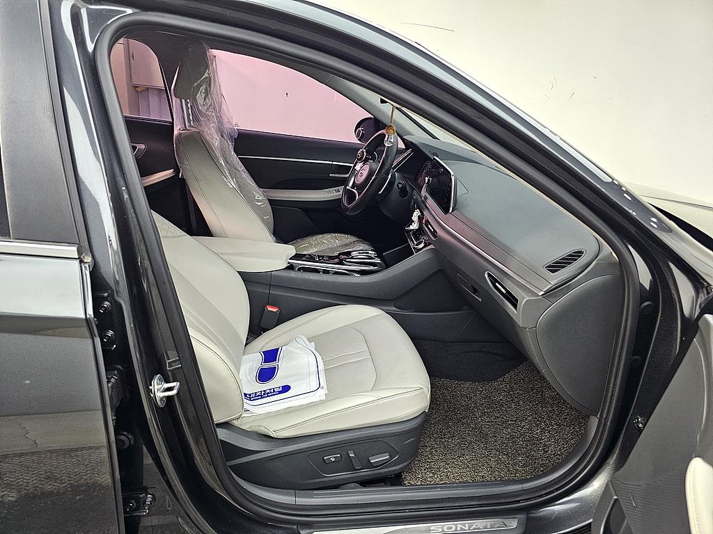 HYUNDAI Sonata - Vista 11