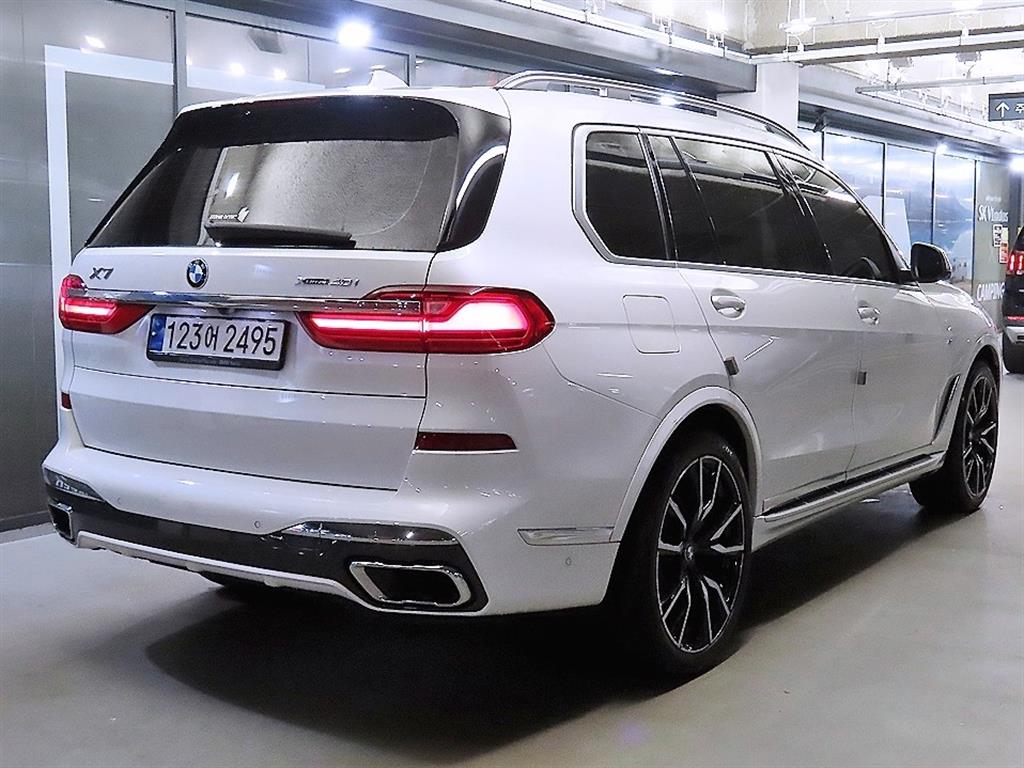 BMW X7 - Vista 4