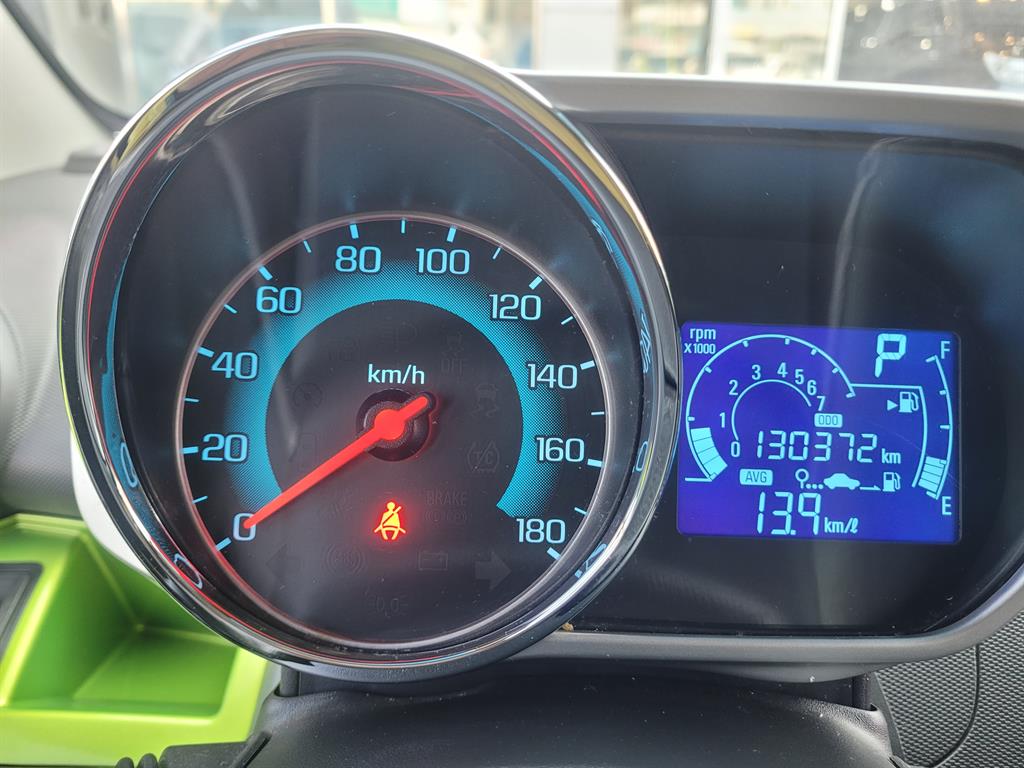 Chevrolet Spark - Vista 11