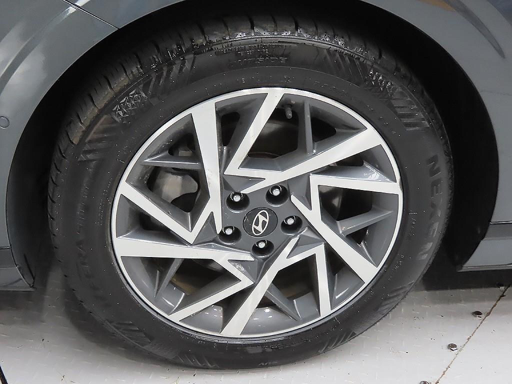 HYUNDAI Grandeur - Vista 9