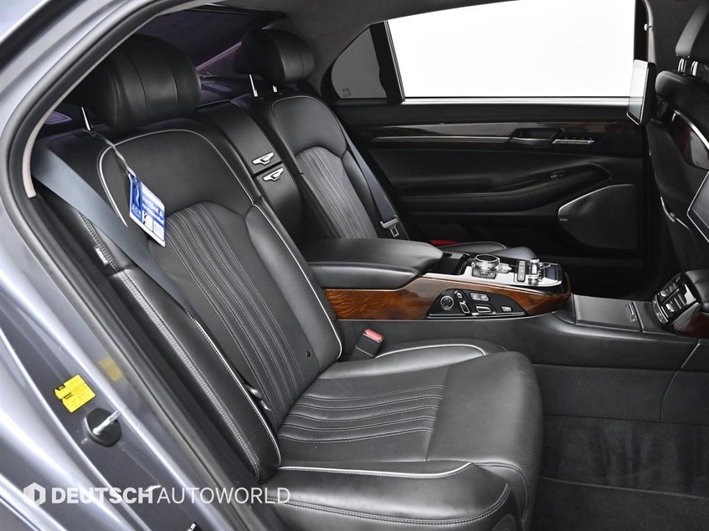 Genesis EQ900 - Vista 12