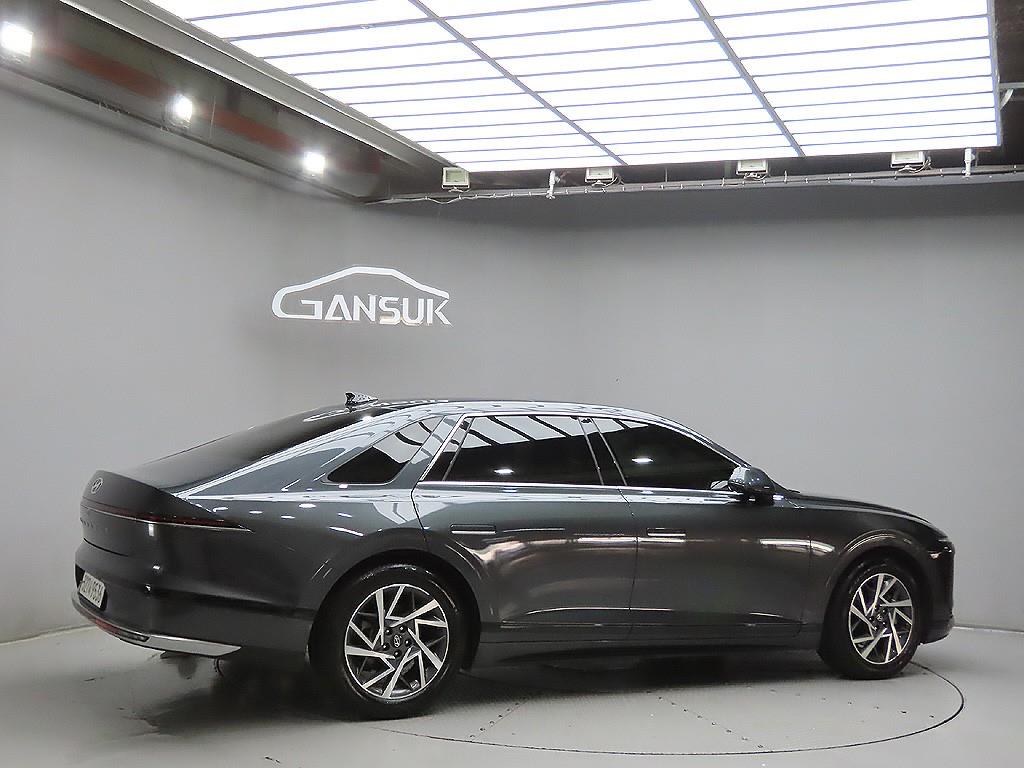 HYUNDAI Grandeur - Vista 7