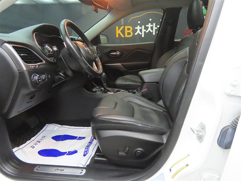 Jeep Cherokee - Vista 5