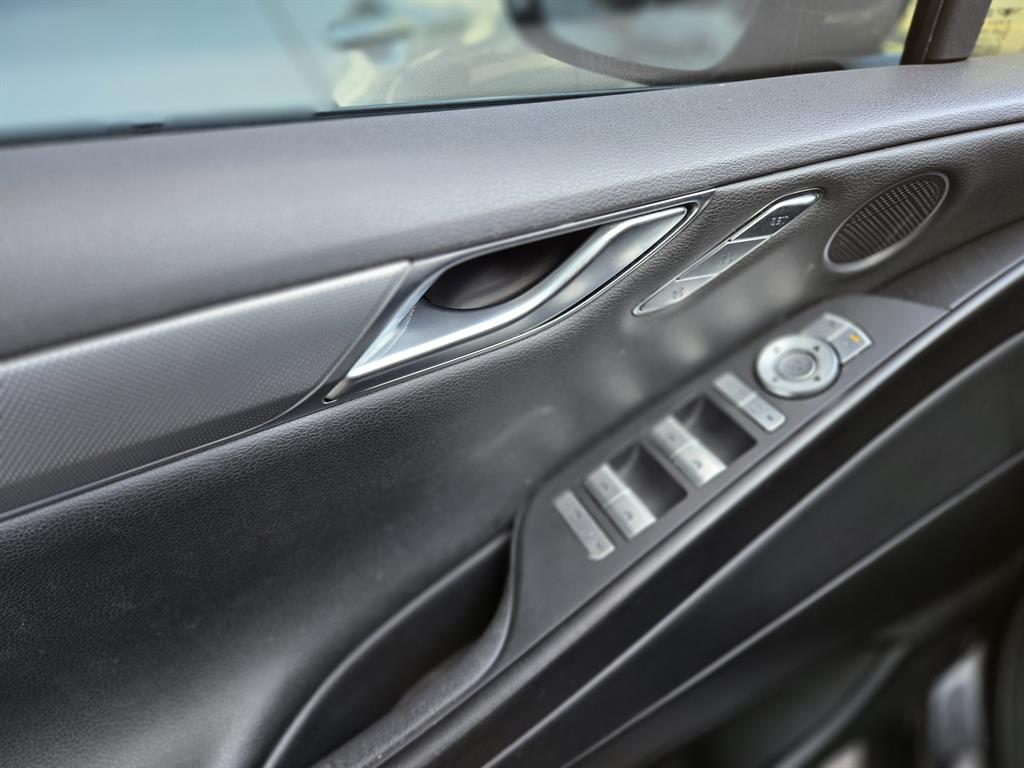 Genesis G80 - Vista 8