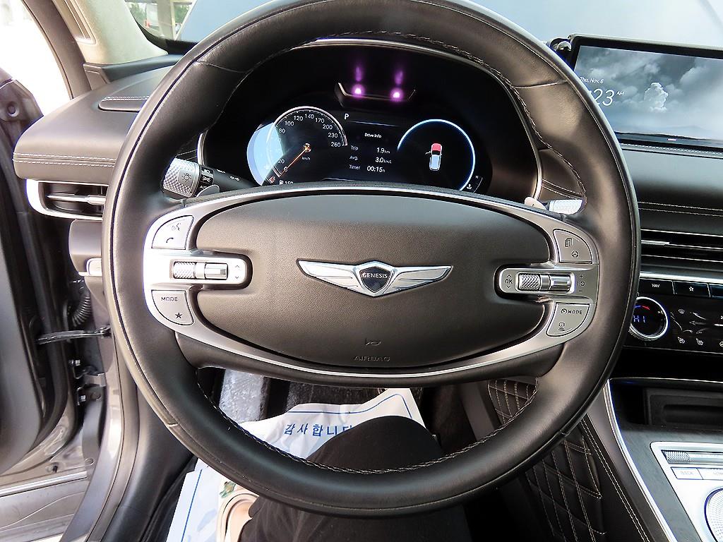 Genesis GV80 - Vista 8