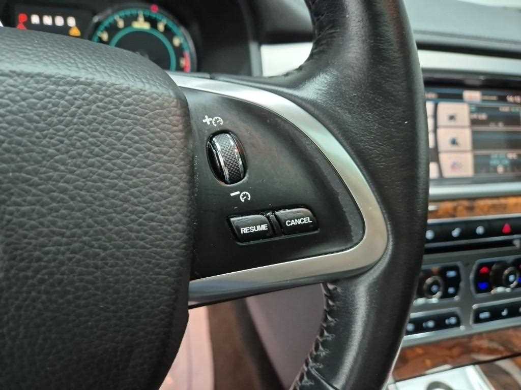 Jaguar XF 2015 Negro - Importación desde Corea - HF Imports Iquique - Foto 16