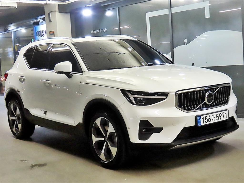 Volvo XC40 2024 Blanco - Importación desde Corea - HF Imports Iquique - Foto 1