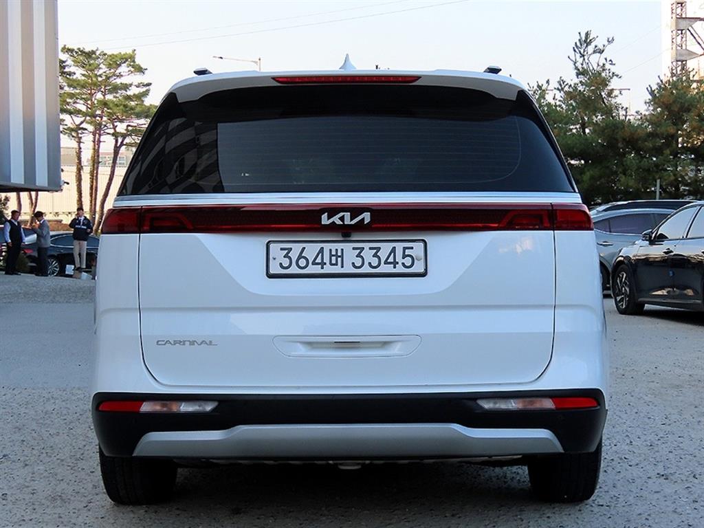 KIA Carnival - Vista 4