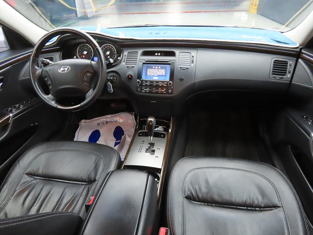 HYUNDAI Grandeur - Vista 5