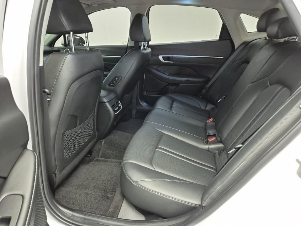 HYUNDAI Sonata - Vista 12