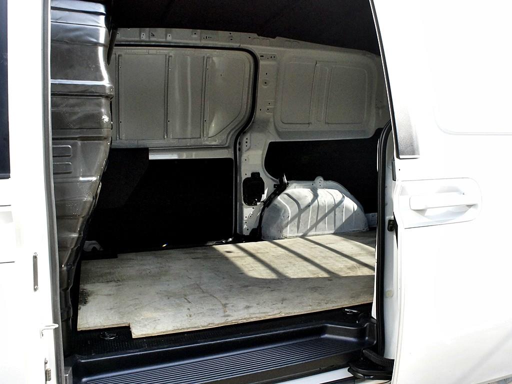 HYUNDAI Staria - Vista 11