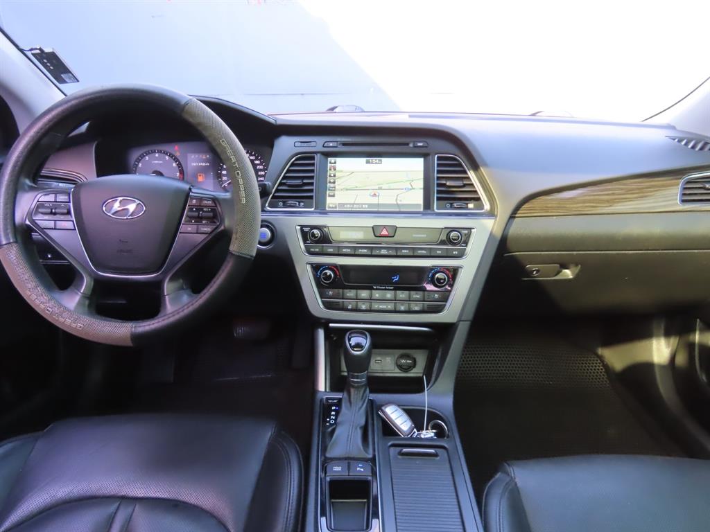 HYUNDAI Sonata - Vista 11