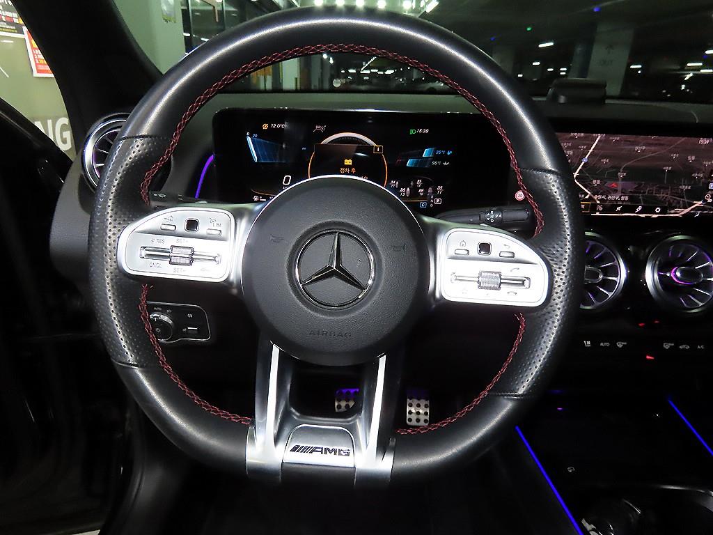 Mercedes Benz GLB Class - Vista 8