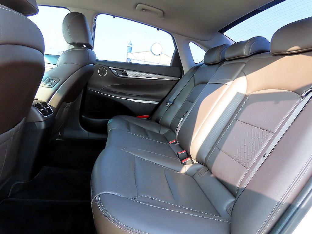 HYUNDAI Grandeur - Vista 6