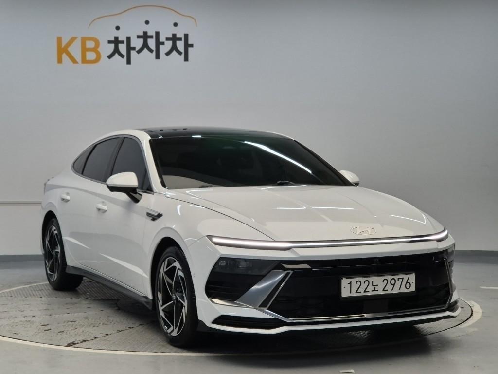 HYUNDAI Sonata - Vista 4