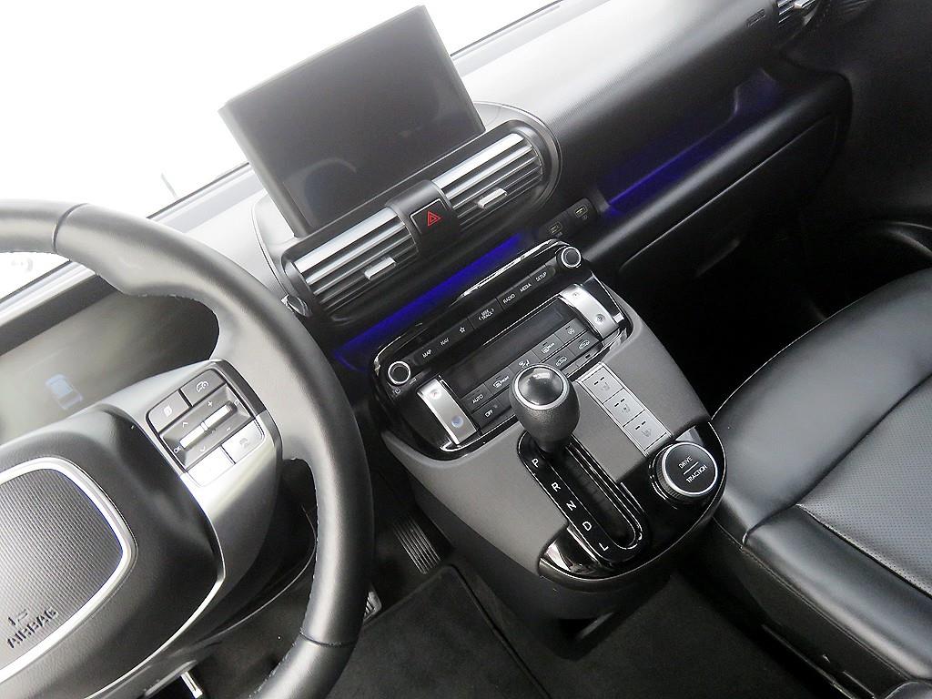 HYUNDAI Casper - Vista 11