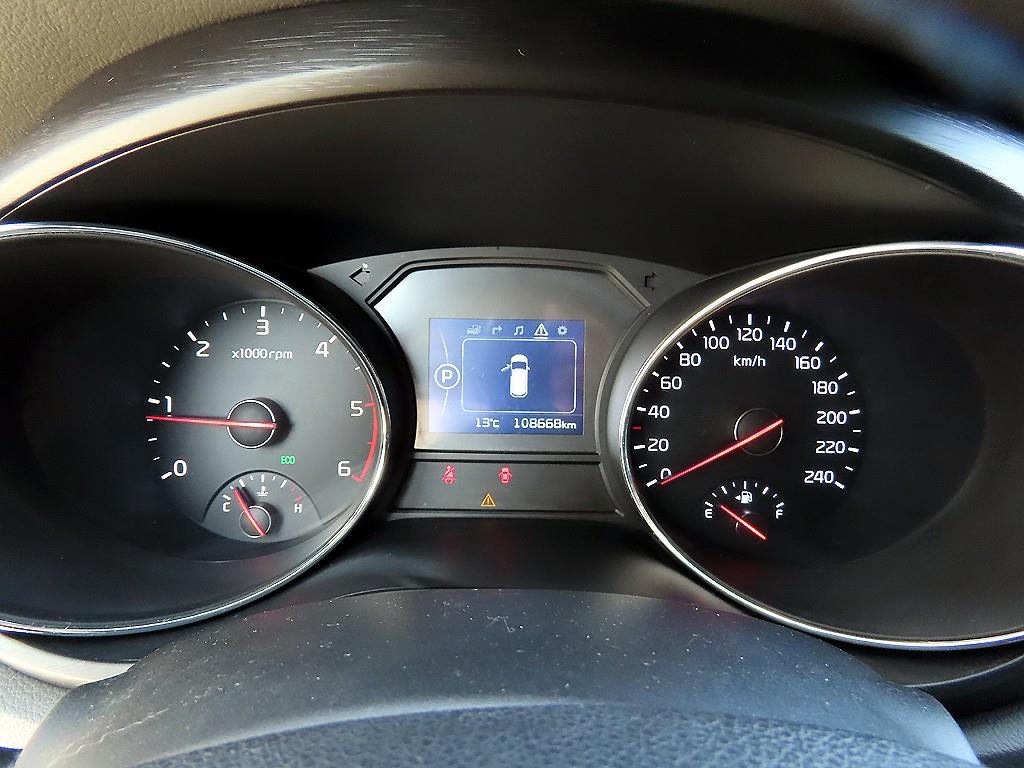 KIA Carnival - Vista 10