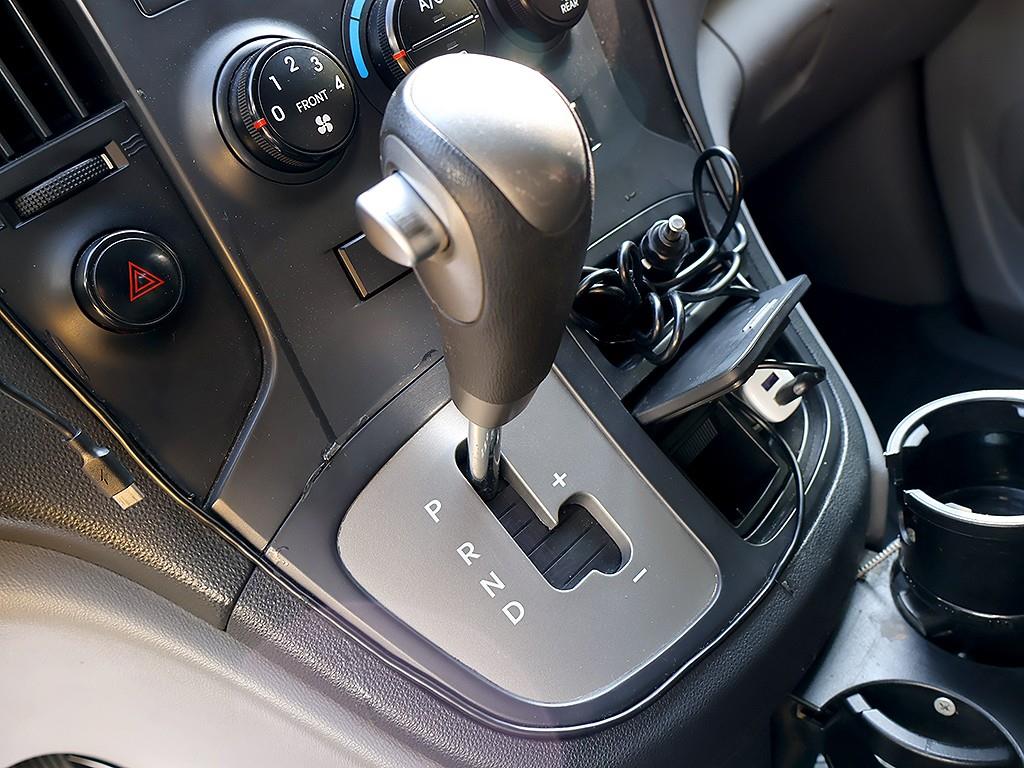 HYUNDAI Starex 2014 Blanco - Importación desde Corea - HF Imports Iquique - Foto 7