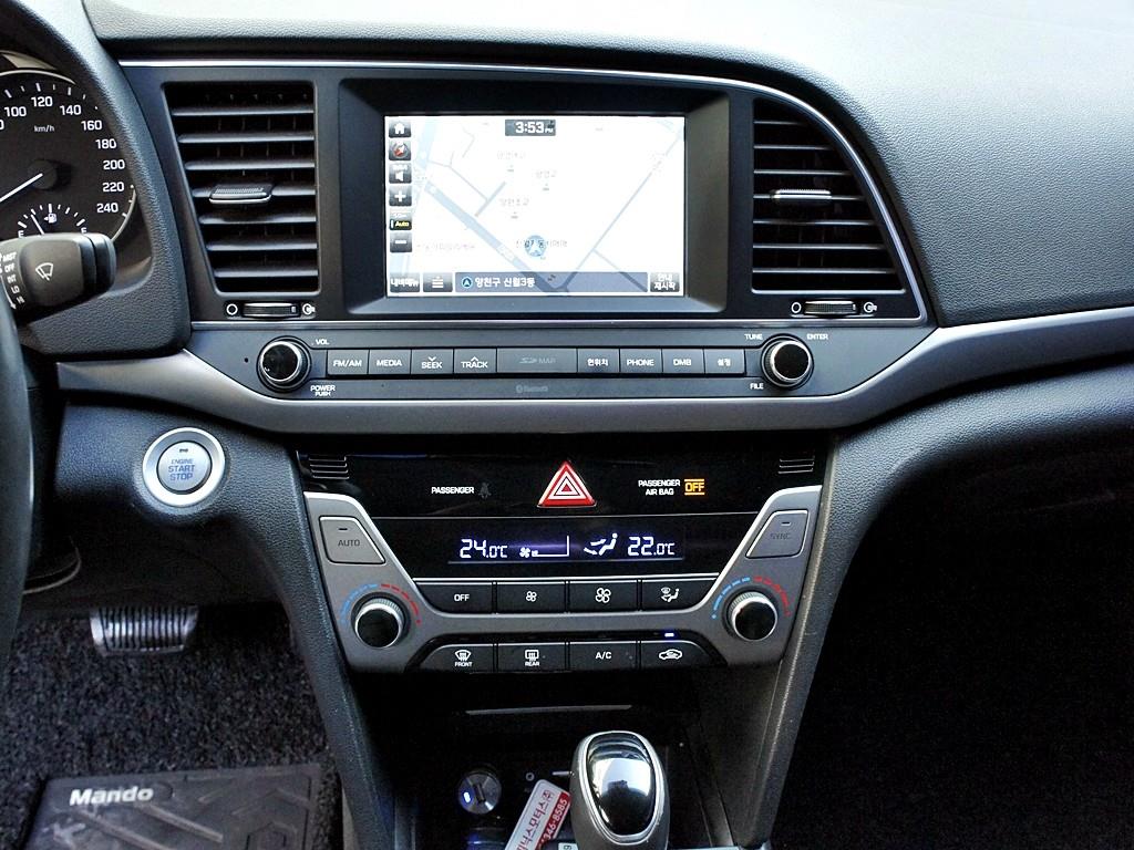 HYUNDAI Avante 2016 Blanco - Importación desde Corea - HF Imports Iquique - Foto 10