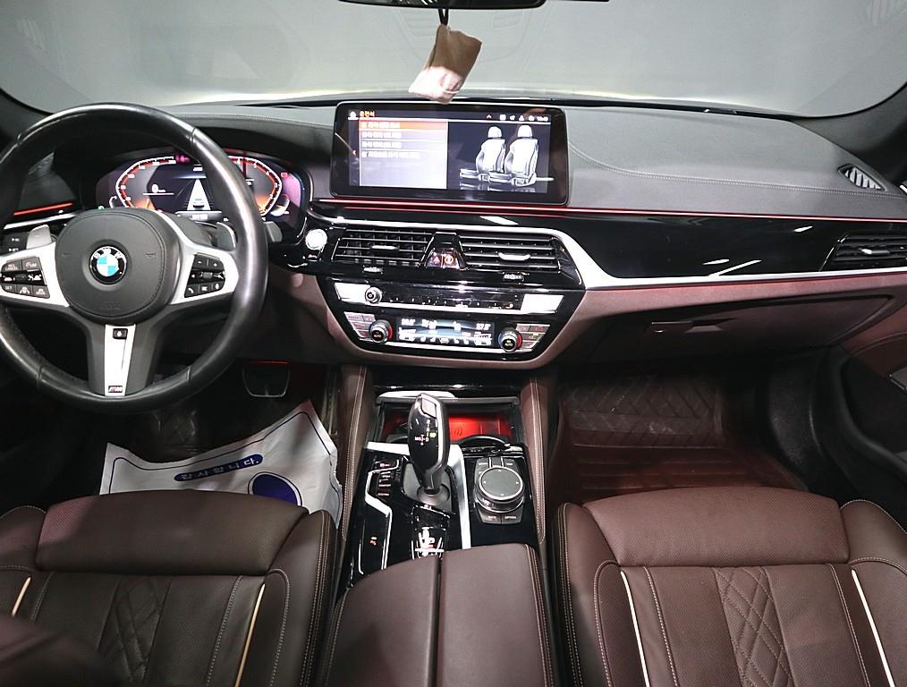 BMW 5 Series - Vista 5