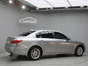 HYUNDAI Genesis - Vista 8