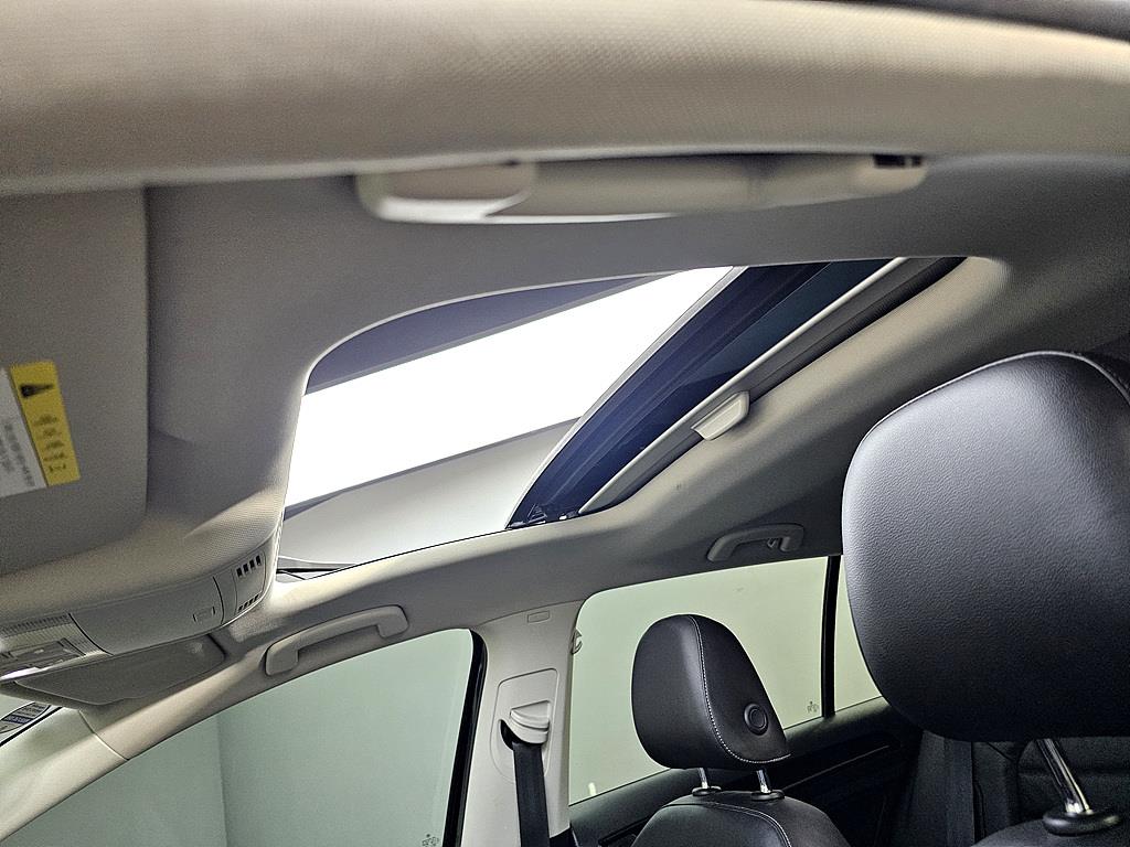 Volkswagen Golf - Vista 12