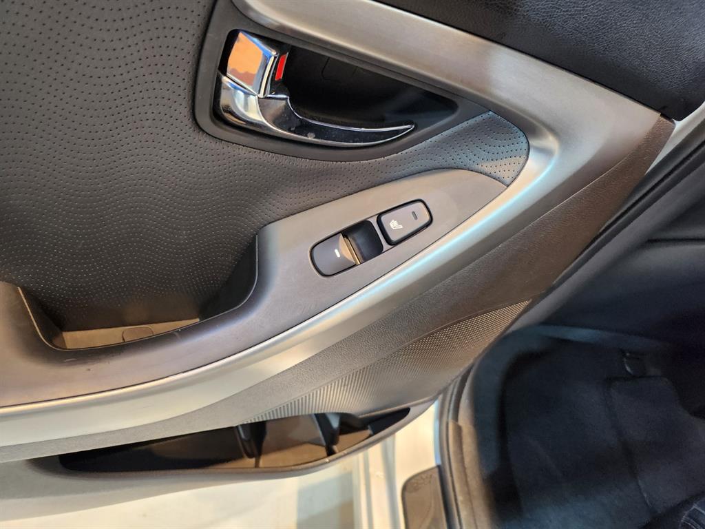 HYUNDAI Avante - Vista 6