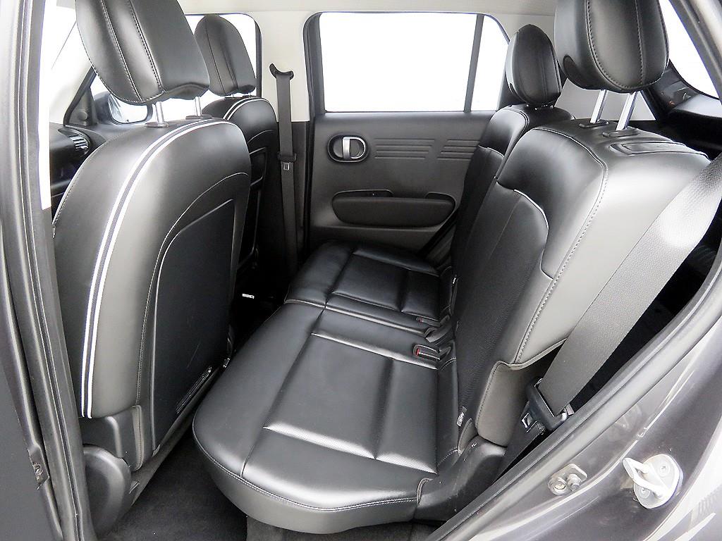 HYUNDAI Casper - Vista 8