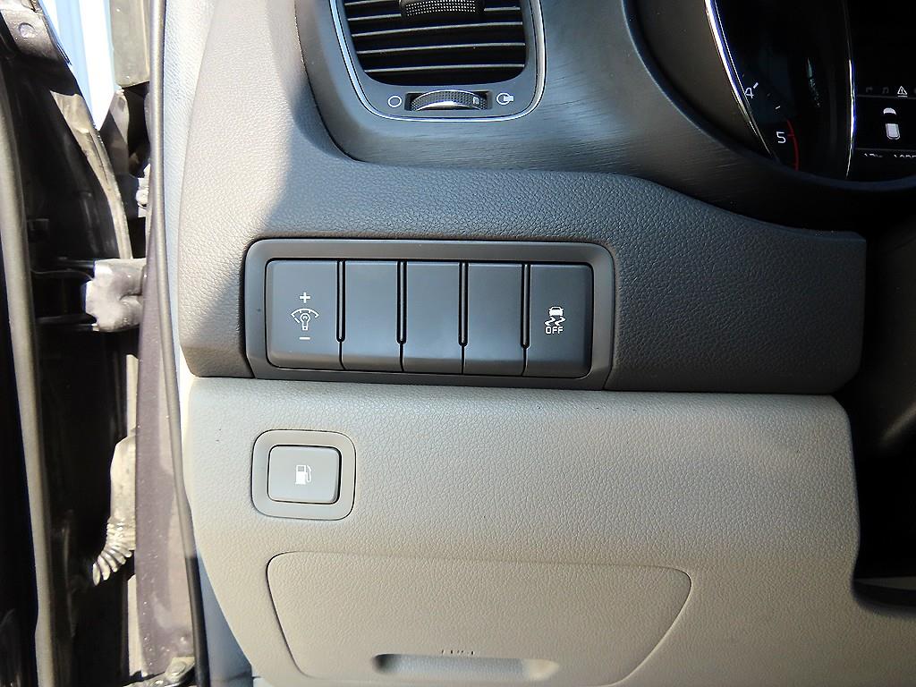 KIA Carnival 2016 Gris - Importación desde Corea - HF Imports Iquique - Foto 13