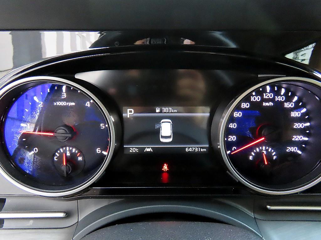 KIA Carnival - Vista 10