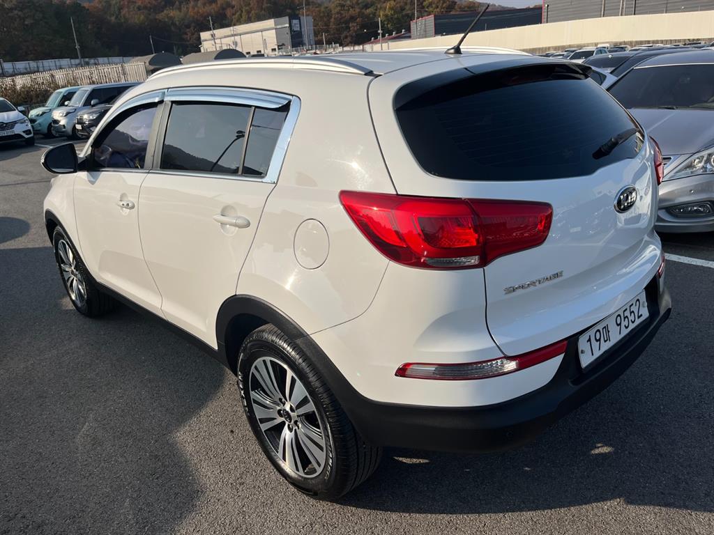 KIA Sportage - Vista 4