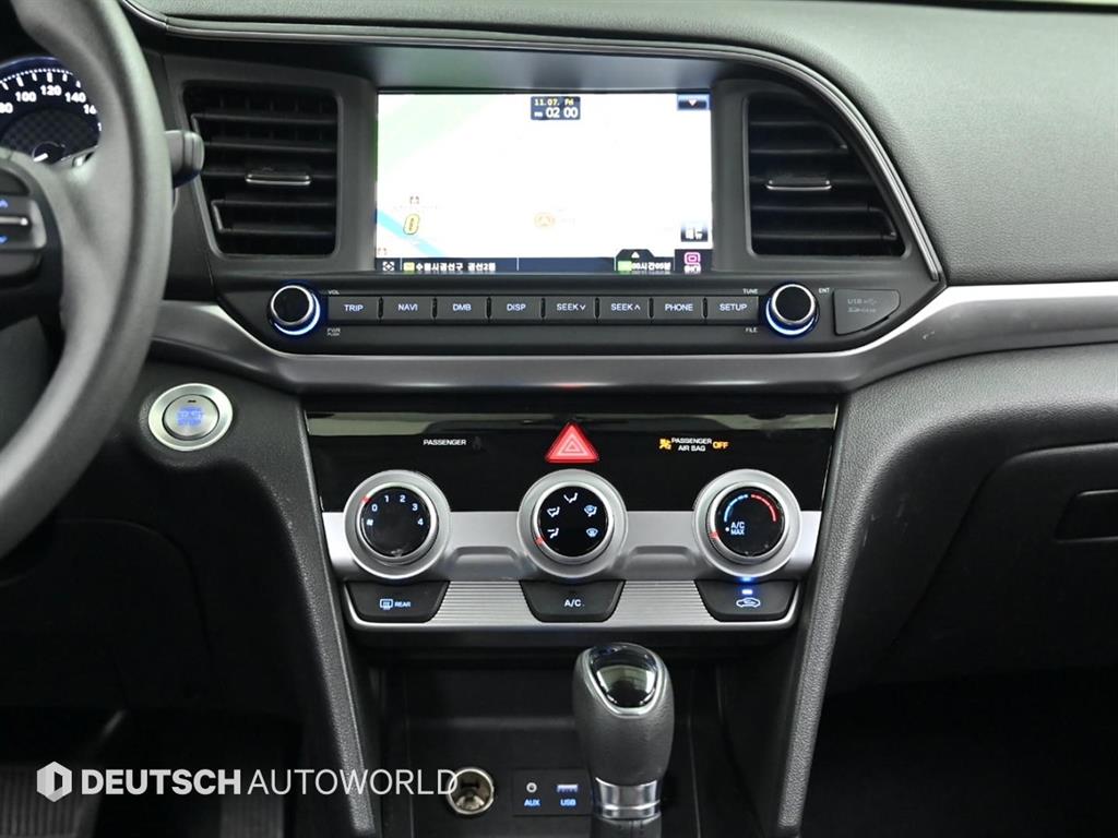 HYUNDAI Avante 2019 Blanco - Importación desde Corea - HF Imports Iquique - Foto 14