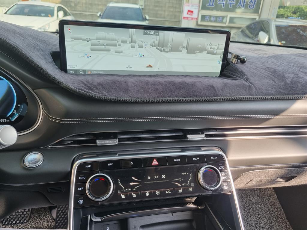 Genesis GV80 - Vista 10