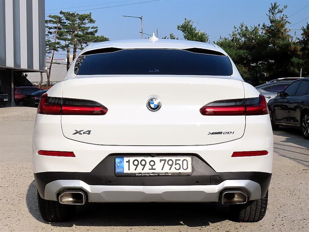 BMW X4 - Vista 4