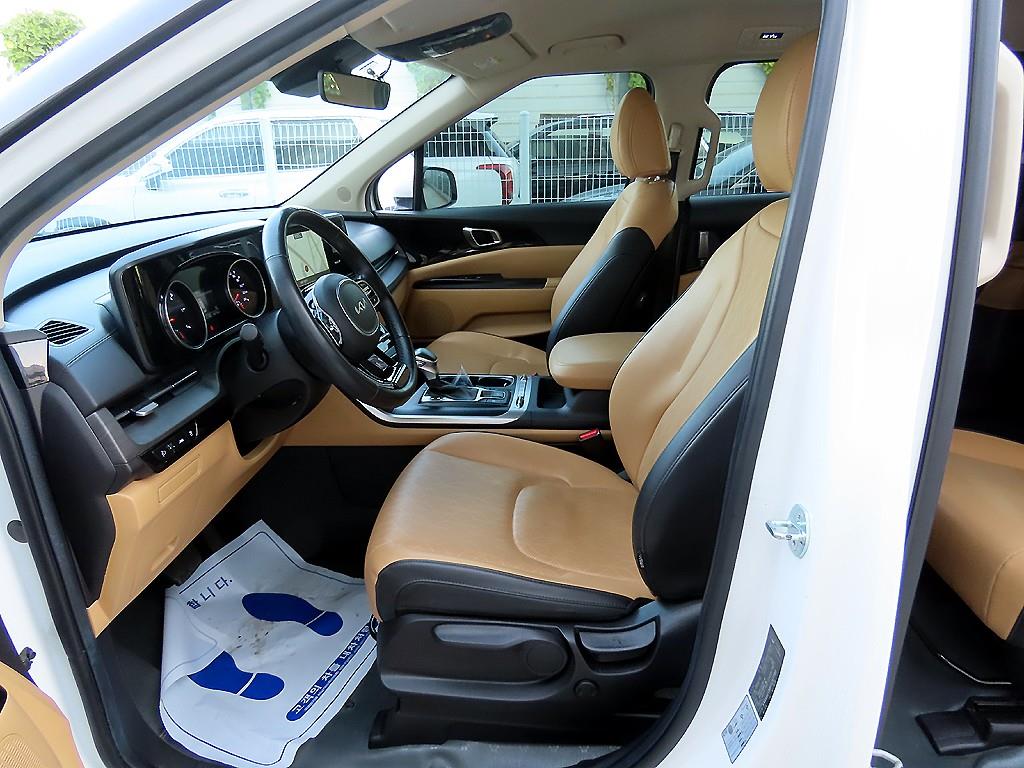 KIA Carnival - Vista 5