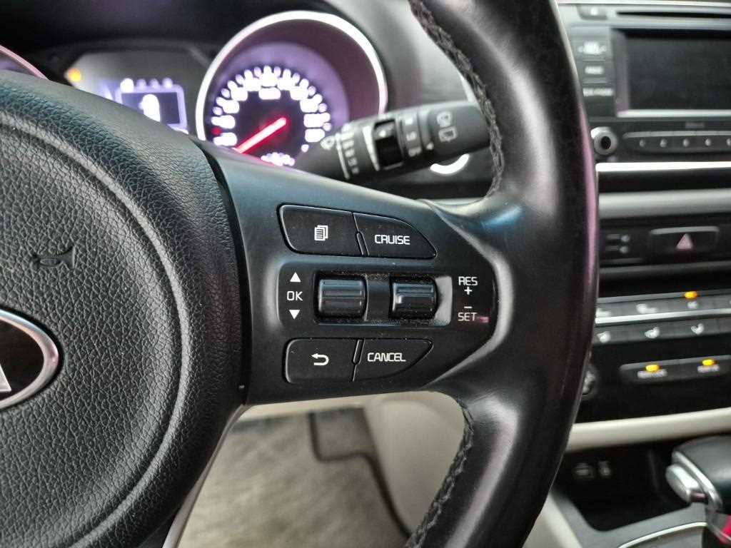 KIA Carnival - Vista 10