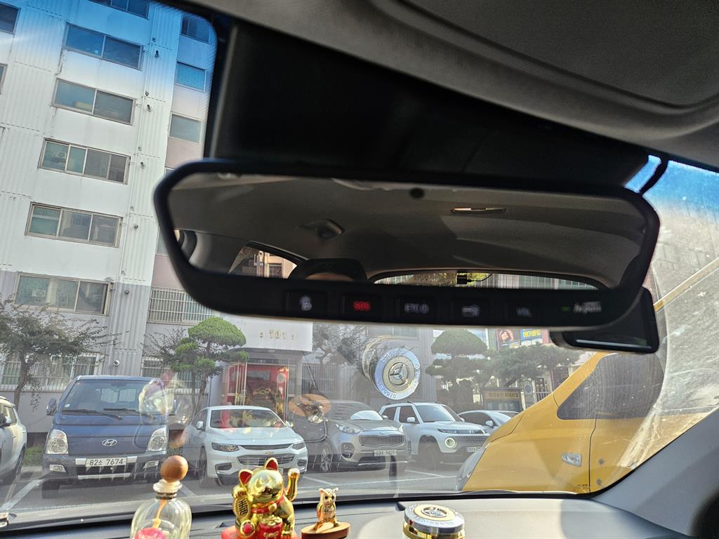 HYUNDAI Kona - Vista 11