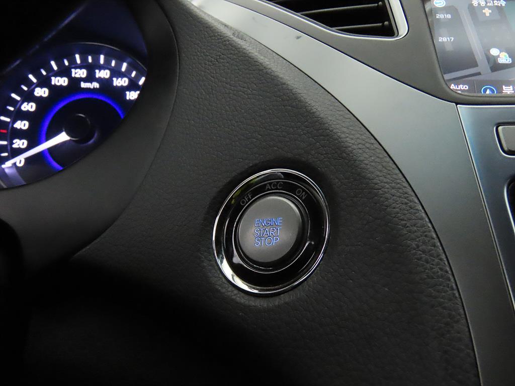 HYUNDAI Grandeur 2017 Negro - Importación desde Corea - HF Imports Iquique - Foto 17