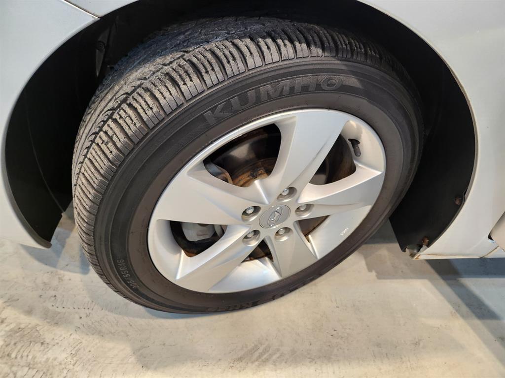 HYUNDAI Avante 2012 Gris - Importación desde Corea - HF Imports Iquique - Foto 17