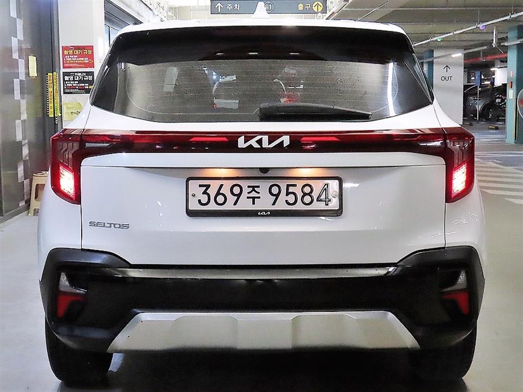 KIA Seltos - Vista 5