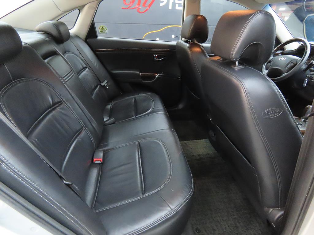 HYUNDAI Grandeur - Vista 7