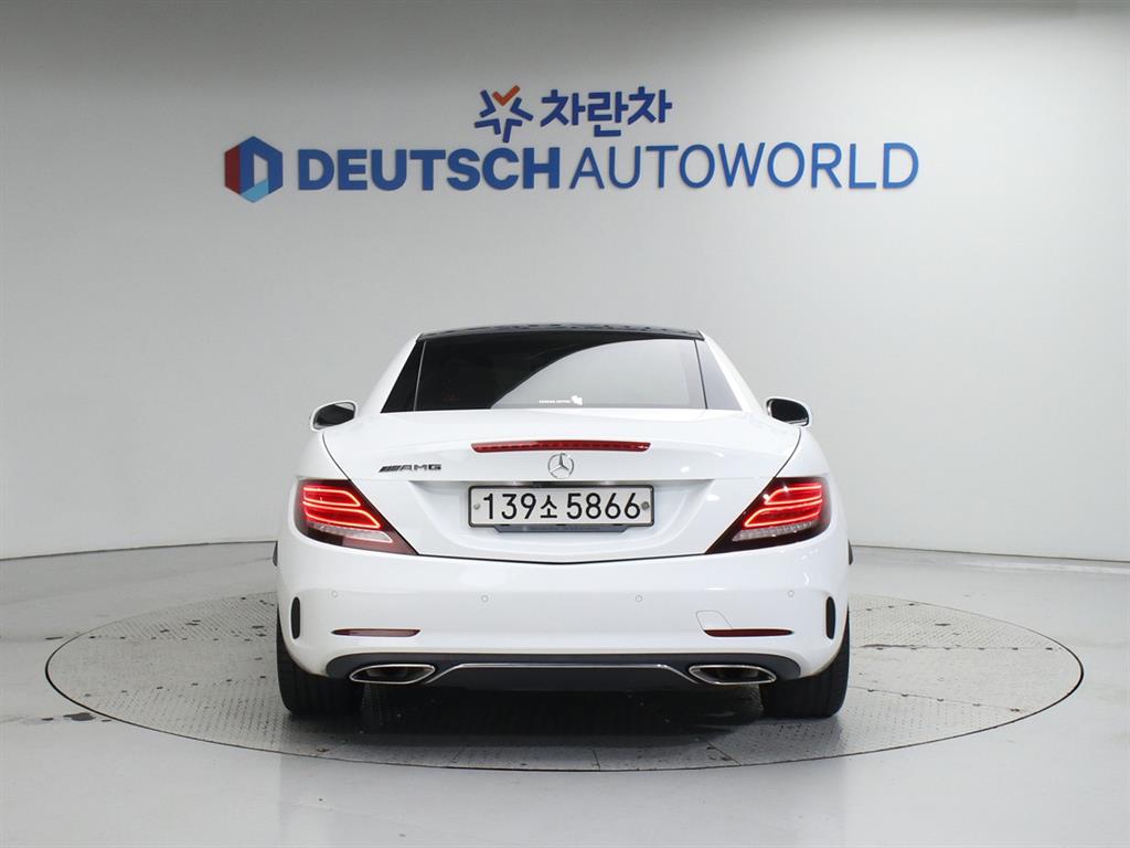 Mercedes Benz SLC Class - Vista 5