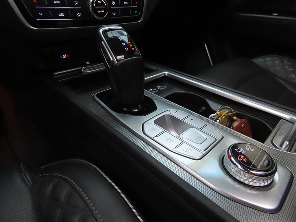 Ssangyong Rexton - Vista 9