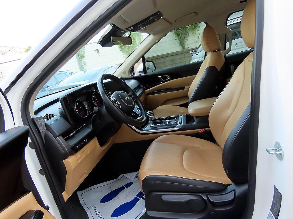 KIA Carnival - Vista 5