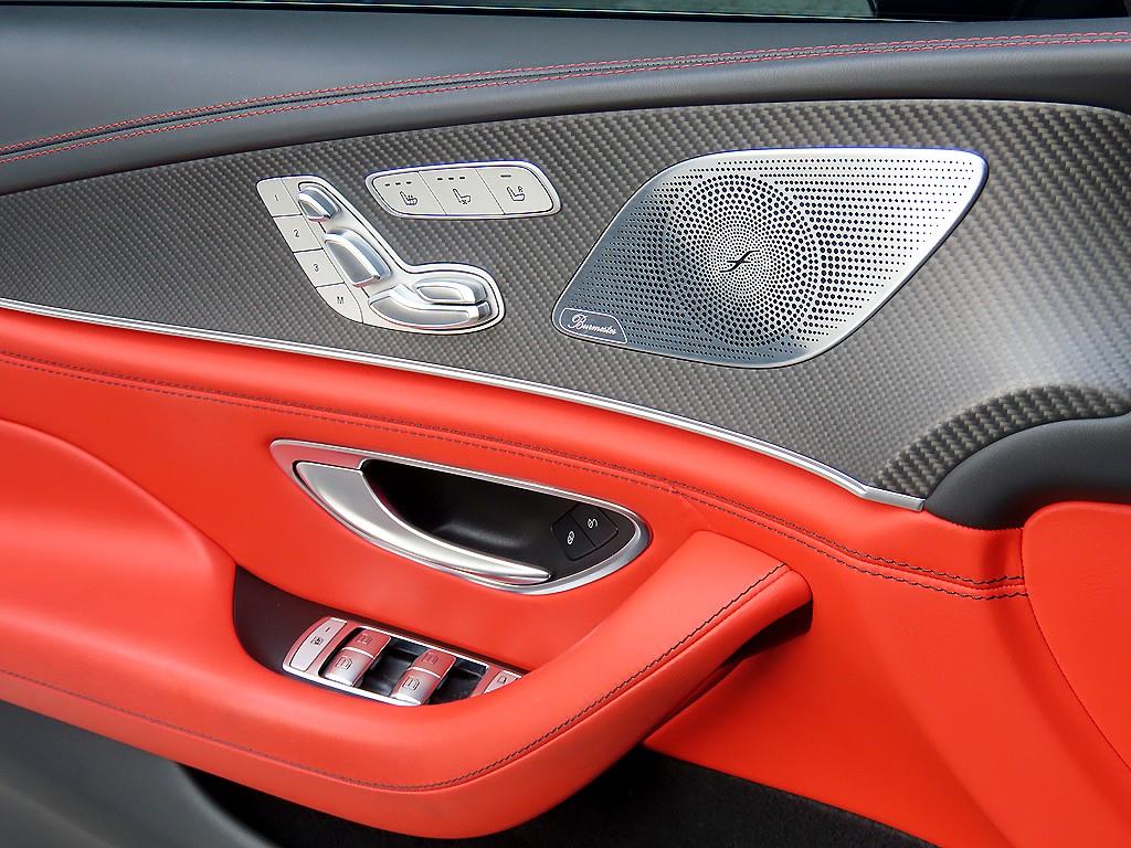 Mercedes Benz AMG GT - Vista 12