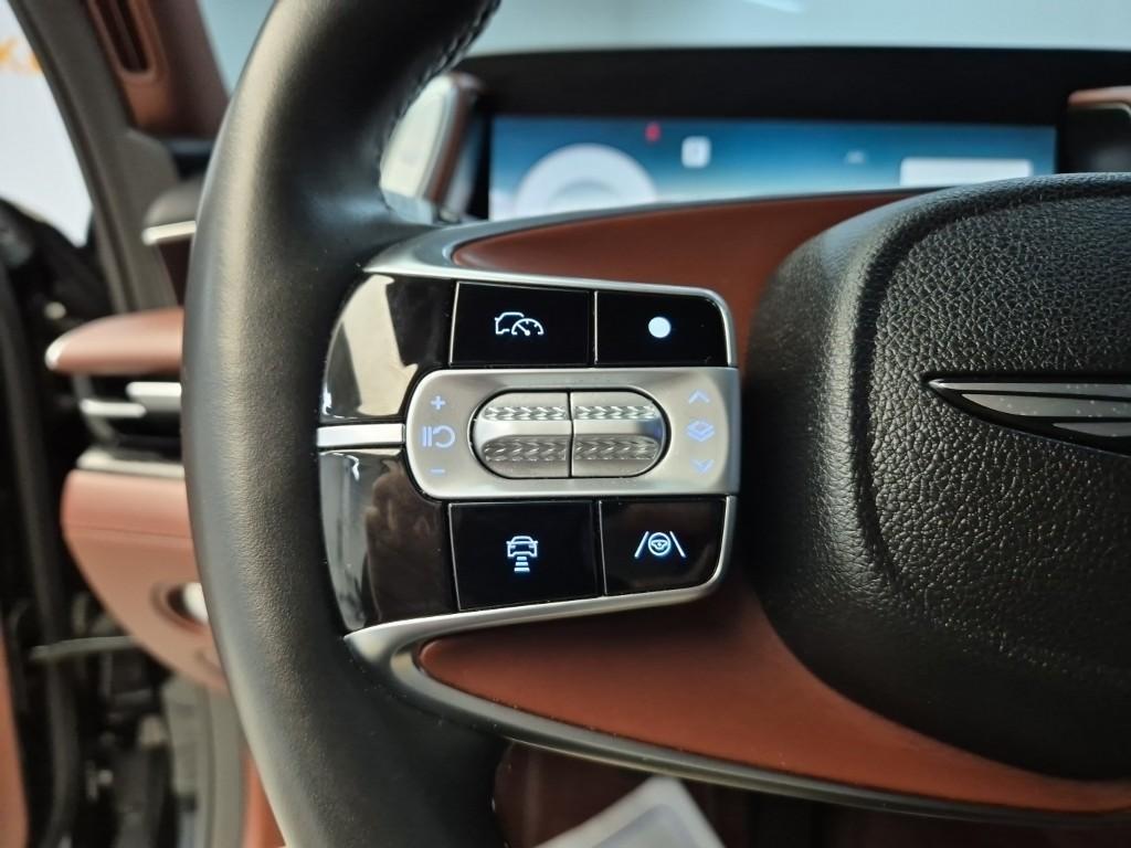 Genesis G90 - Vista 8