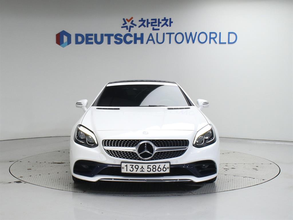 Mercedes Benz SLC Class - Vista 4