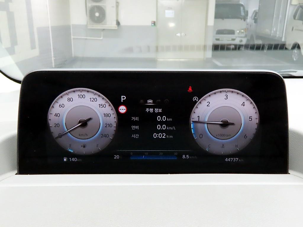 HYUNDAI Staria - Vista 5