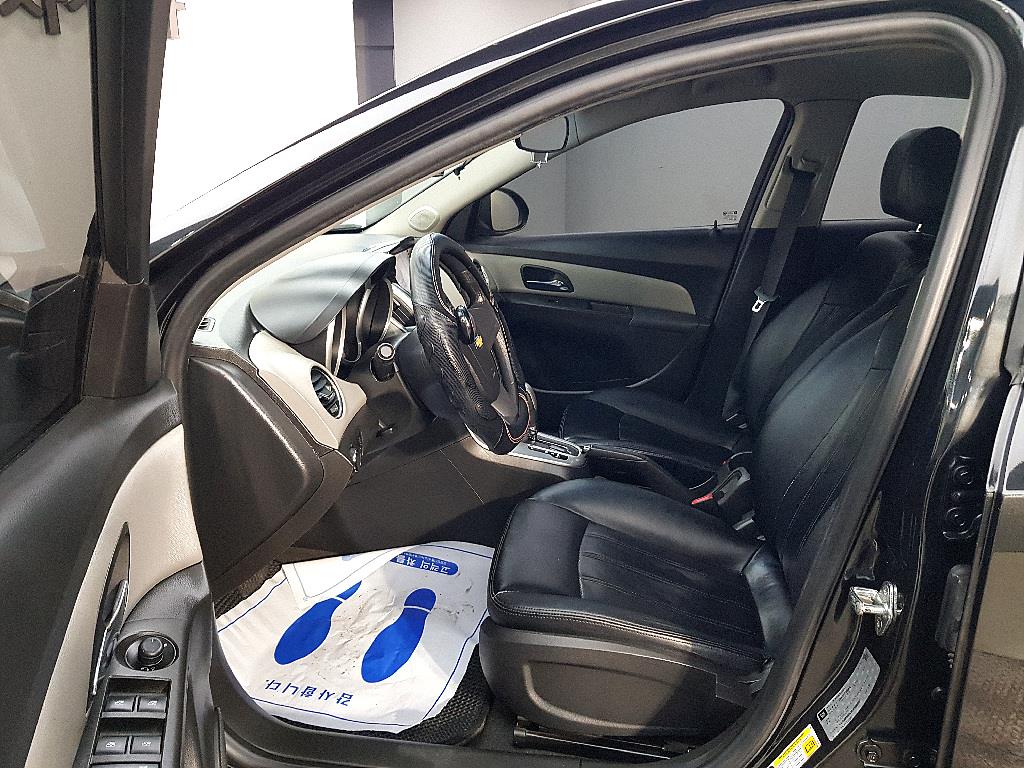 Chevrolet Cruise - Vista 8