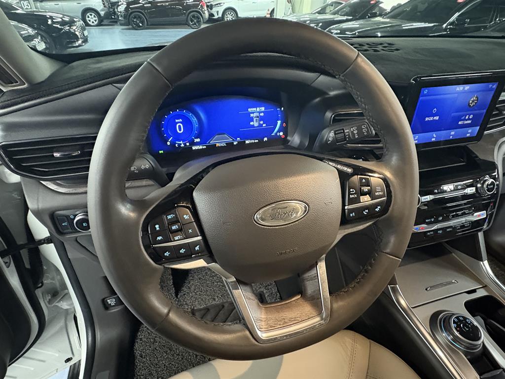 Ford Explorer - Vista 12